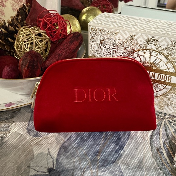 DIOR Red Pouch Lux Gift Set - Picture 10 of 13